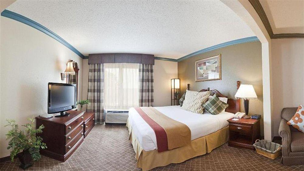 Holiday Inn Express & Suites Austin North Central By Ihg Exterior foto